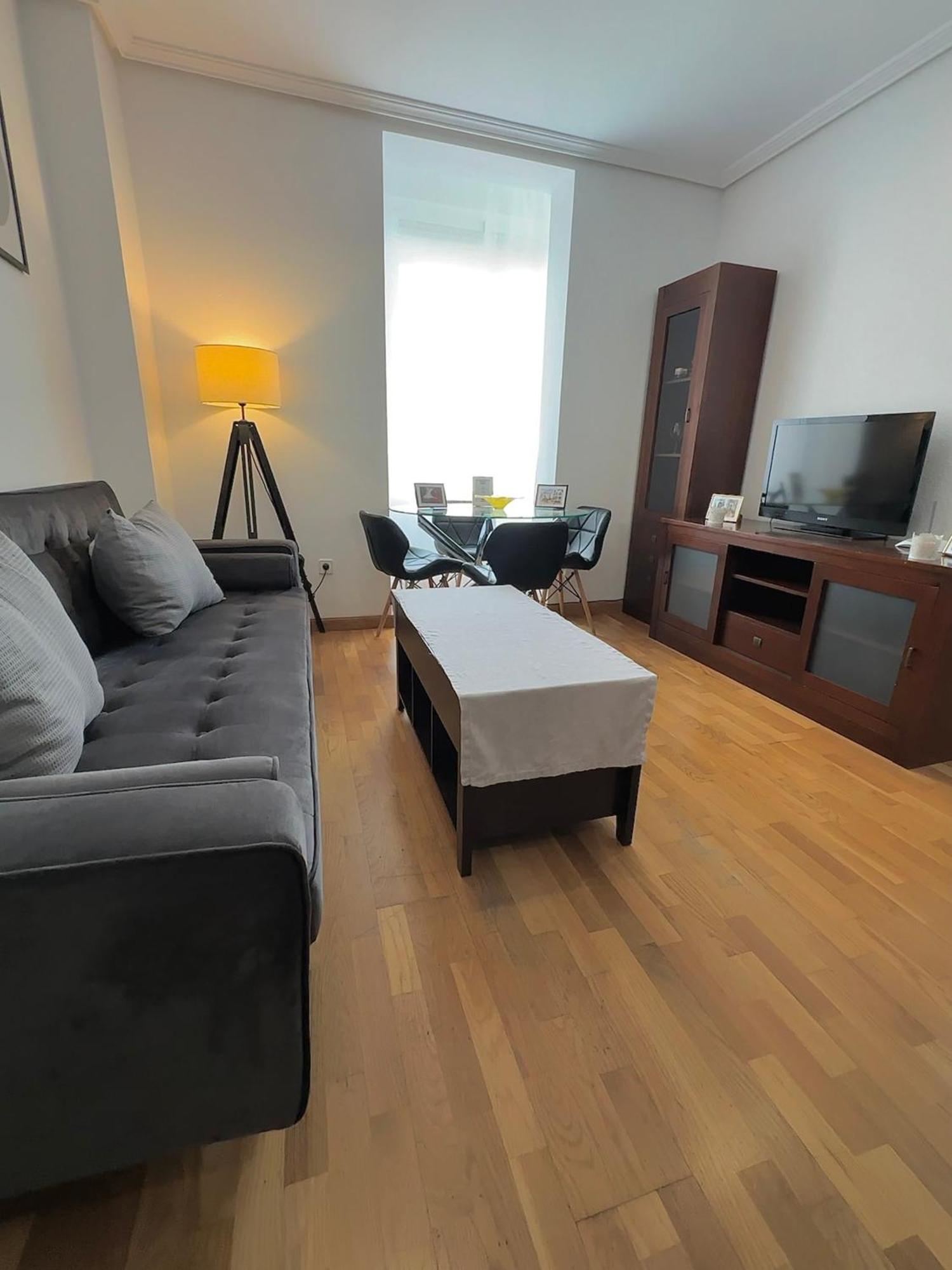 Urban Victoria Apartment *